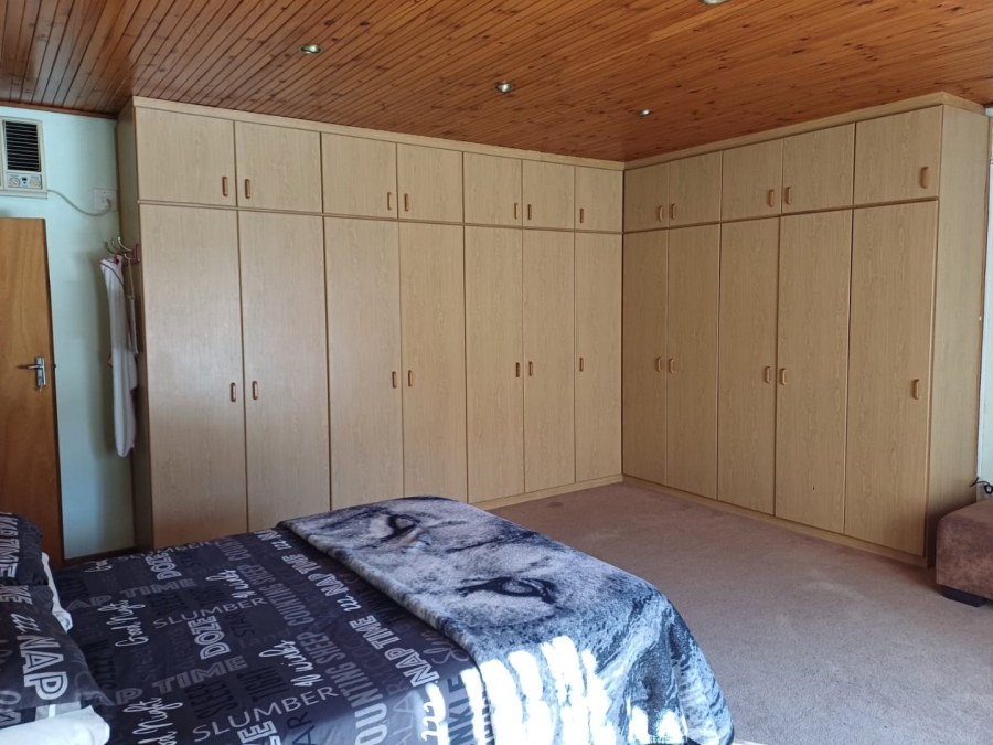 4 Bedroom Property for Sale in Prince Alfred Hamlet Western Cape